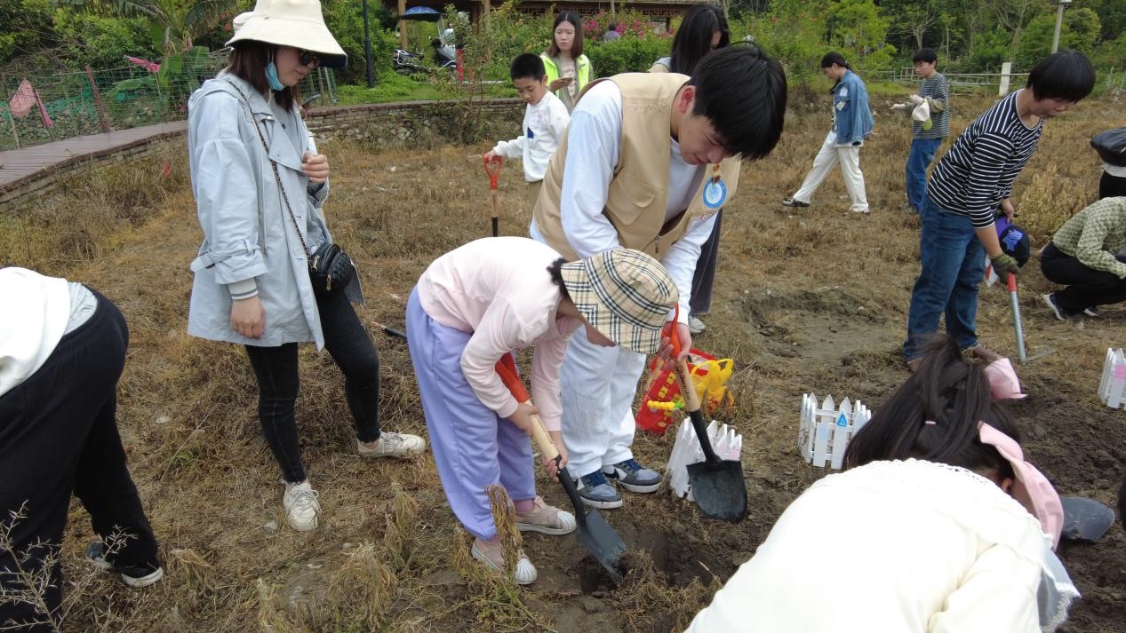 图片44.jpg 图片44.jpg