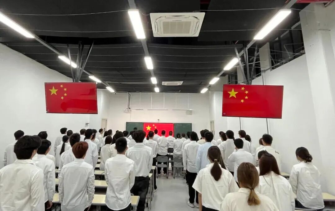 微信图片_2025-11-18_001052_953.jpg