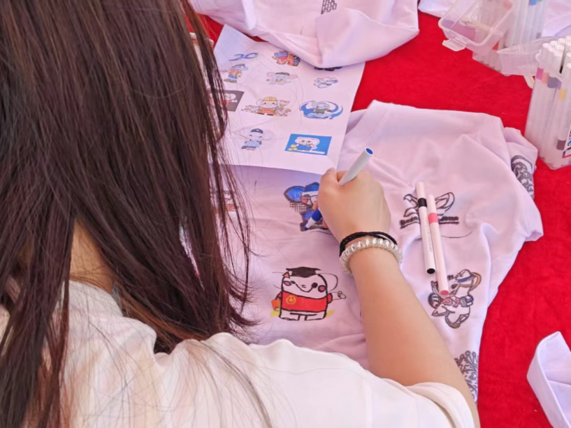 屏幕截图 2025-06-10 173621.png 屏幕截图 2025-06-10 173621.png