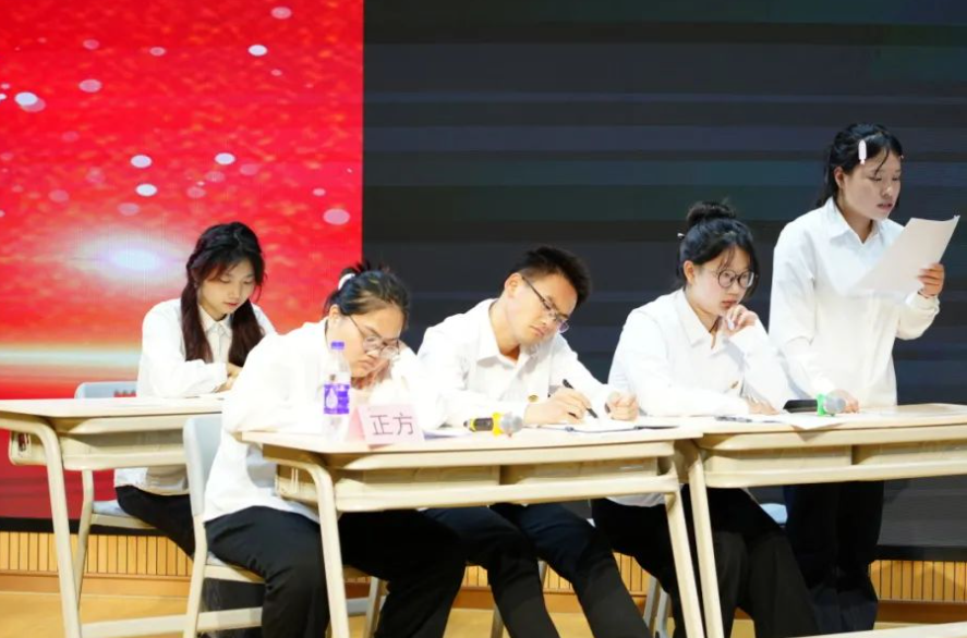 屏幕截图 2025-05-07 110948.png 屏幕截图 2025-05-07 110948.png