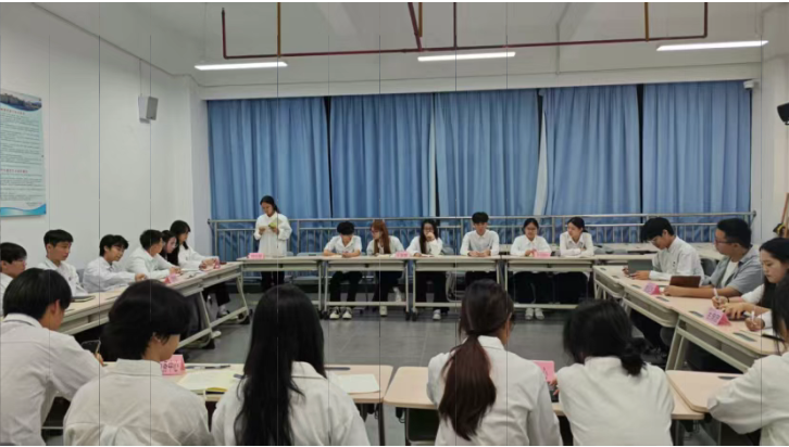 屏幕截图 2025-10-16 213524.png 屏幕截图 2025-10-16 213524.png