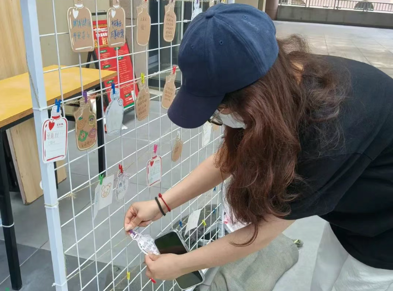 屏幕截图 2025-06-05 193404.png 屏幕截图 2025-06-05 193404.png